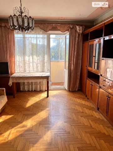 Чубинського вул., 4