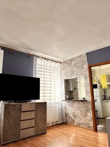 Юрія Краснокутського вул., 20