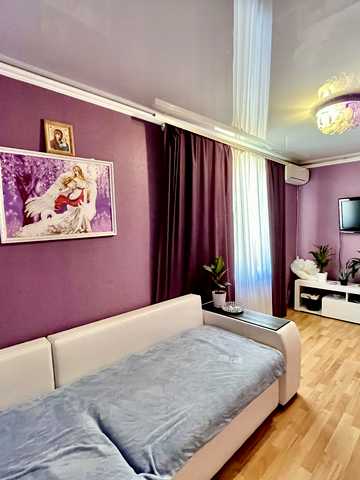 Михайлівська вул., 31