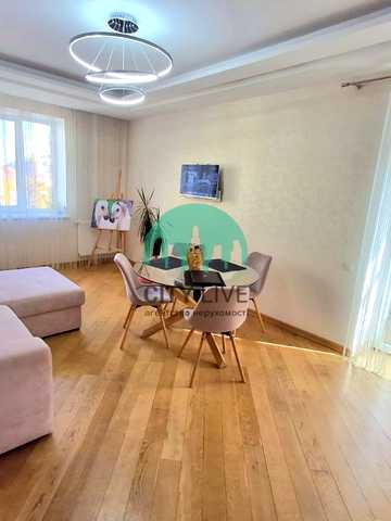 Дмитра Коцюбайла вул., 3