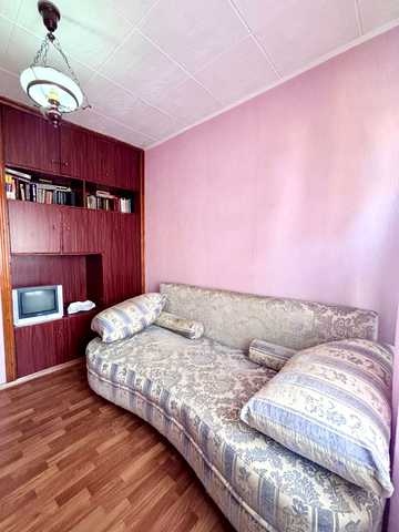 Зимових Походів вул. (Молодогвардійська), 10