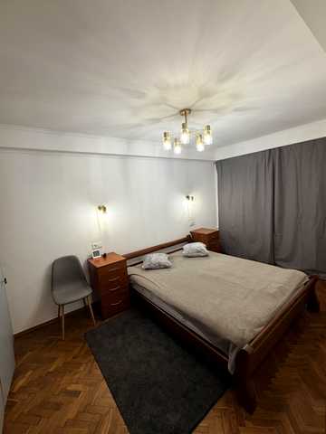 Лесі Українки бульв., 28