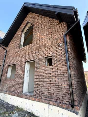 Південна, 32б