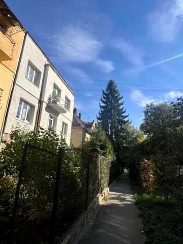 Перемиська вул., 14