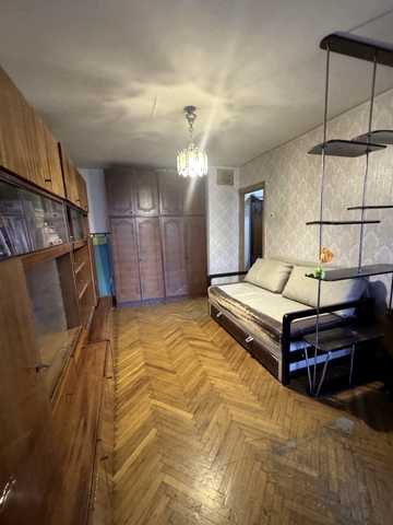Іцхака Рабіна вул., 11