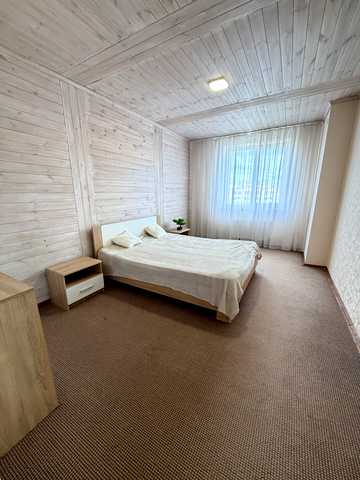 Боголюбова вул., 33