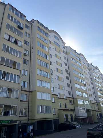 Василя Стуса вул., 30
