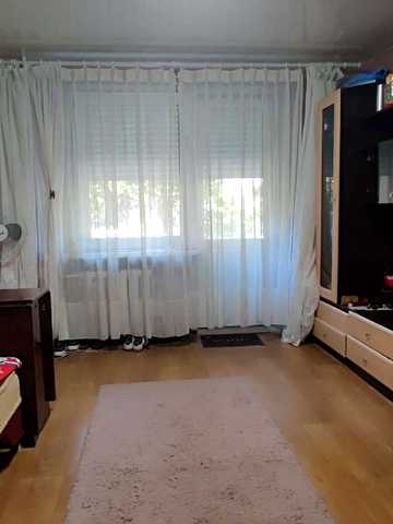 Захисників України вул. (1-го Травня), 7б