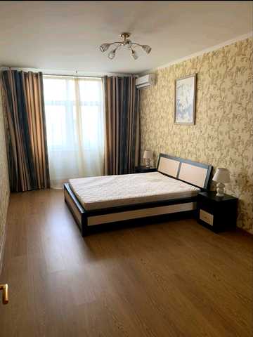 Драгоманова вул., 40-Ж