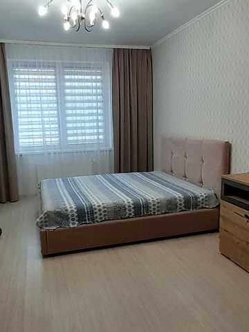 Сергія Данченка вул., 32
