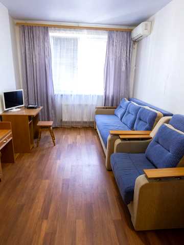 Торгова вул., 15