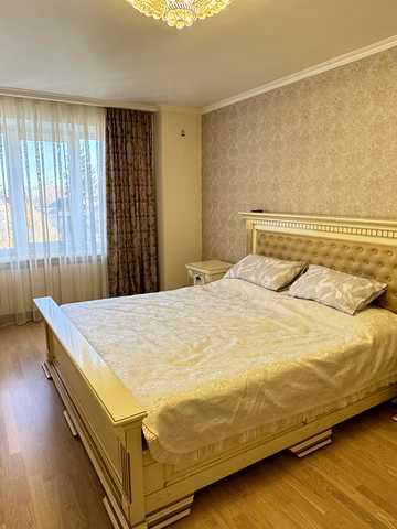 Сергія Скальда вул. (Комарова), 40