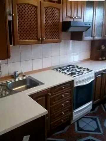Залізна вул., 42