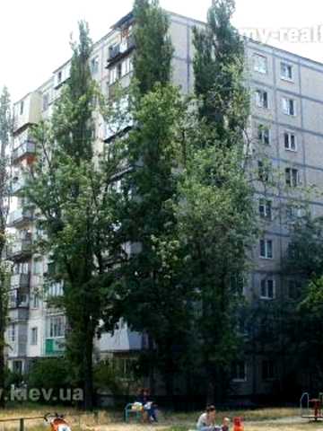 Івана Миколайчука вул. (Серафимовича), 7/1