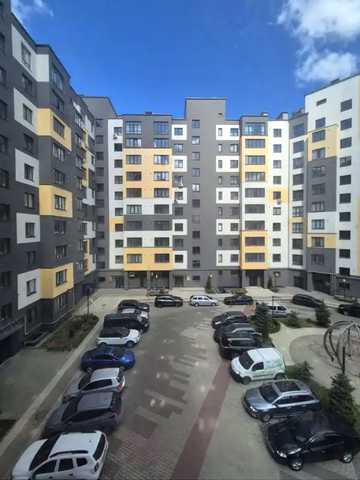 Олександра Довженка вул., 61
