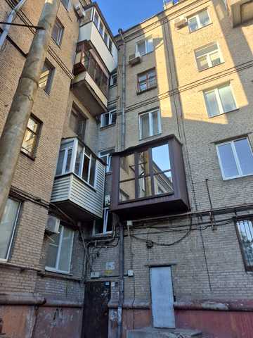 Соборний просп. (Леніна), 155
