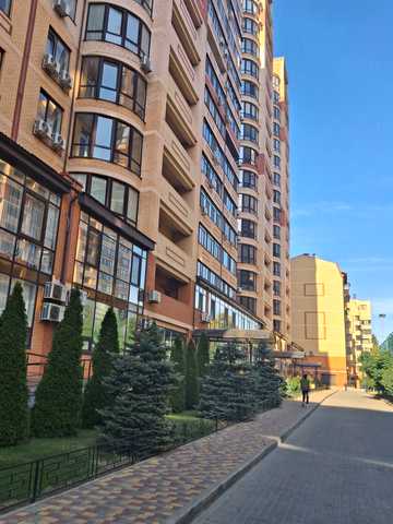 Незалежності вул. (Армійська), 8Б