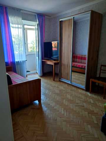 Лесі Українки бульв., 30