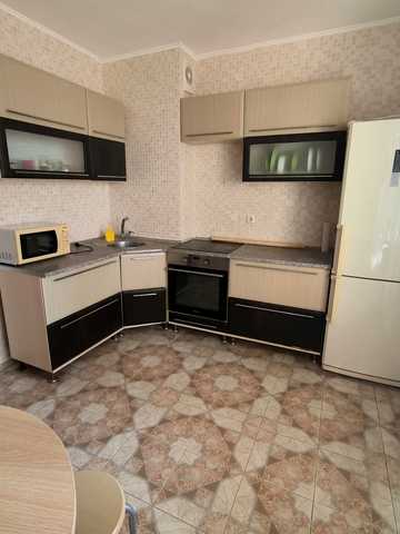 Урлівська вул., 38
