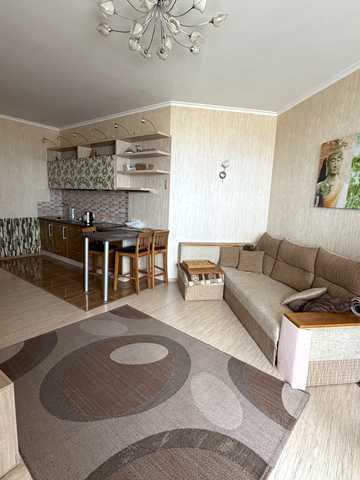 Середньофонтанська вул., 19в