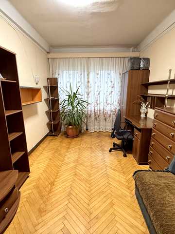 Леоніда Каденюка просп. (Юрія Гагаріна), 14-А