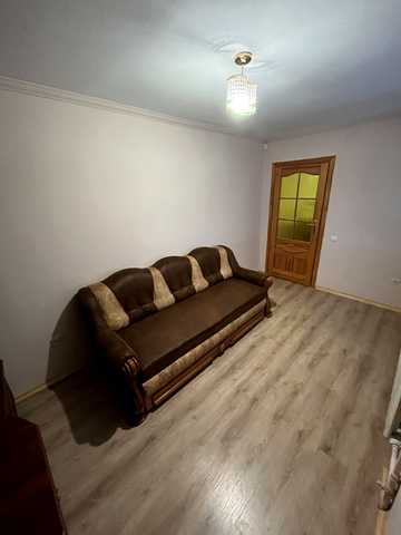 Низинна вул., 60