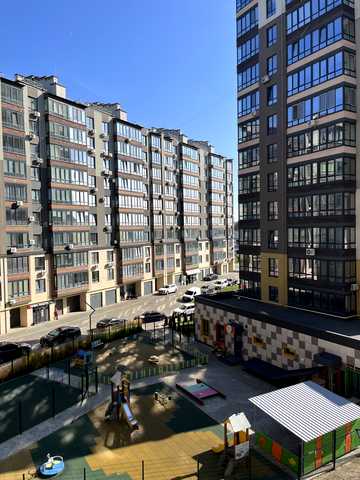 Домбровського вул., 3б, к.14,15
