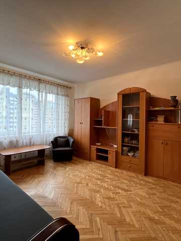 Старонаводницька вул., 4