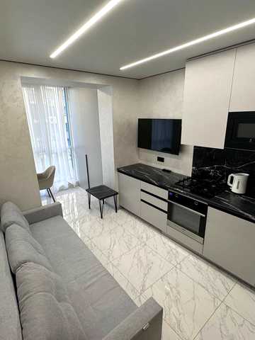 Запорізьке шосе, (Будинок 15)