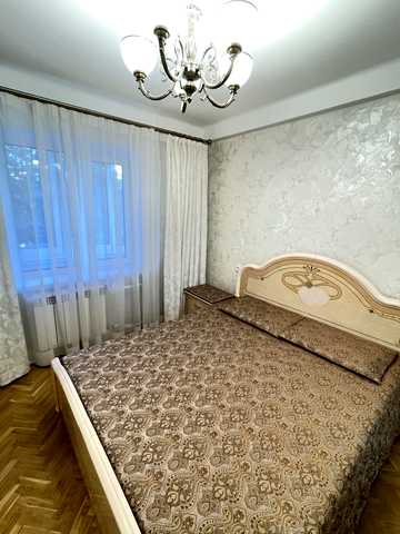 Велика Васильківська вул. (Червоноармійська), 145/1
