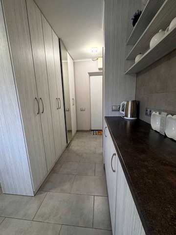Лесі Українки бульв., 3