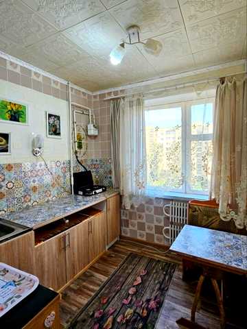 Івана Франка просп. (Карла Маркса), 14