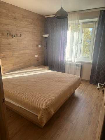 Академіка Глушкова просп., 14
