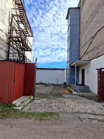 Промисловва, 9