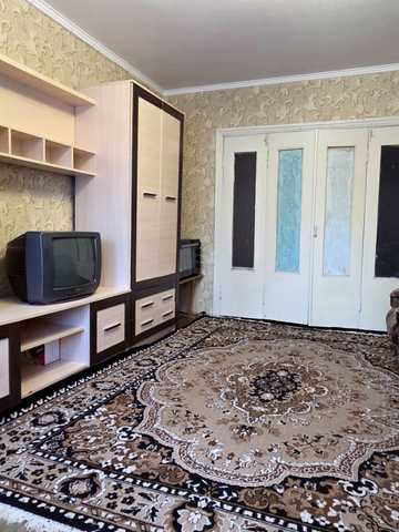 Михайла Лушпи просп. (Космонавтів), 32