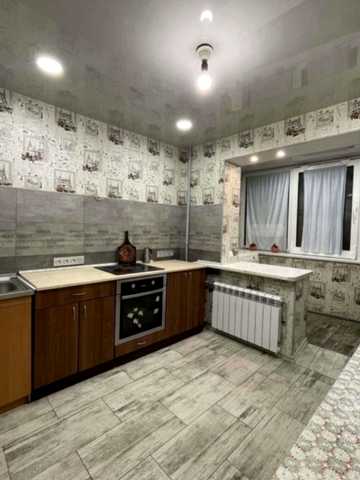 Добровольців пров., 4