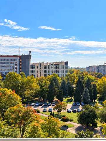 Степана Дем'янчука вул., 1а