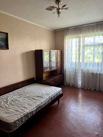 Героїв Дніпра вул., 75