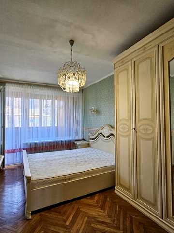 Василя Тютюнника вул. (Анрі Барбюса), 22-26