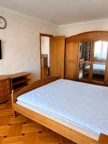 Ореста Васкула вул. (Феодори Пушиної), 8