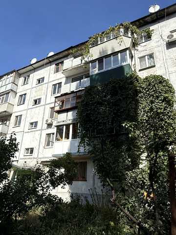 Різдвяна вул., 41