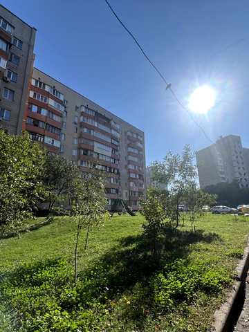 Симиренка вул., 22