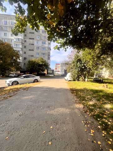 Незалежності вул. (Космонавта Попова), 15/18