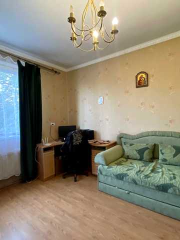 Степана Бандери вул., 50