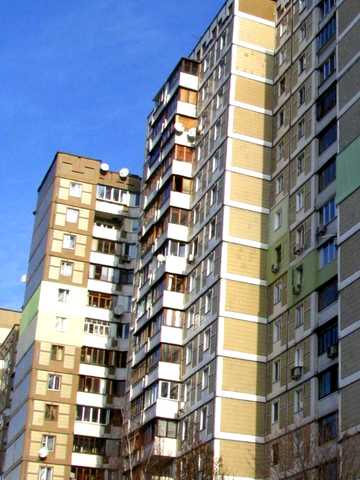 Миколи Ушакова вул., 16