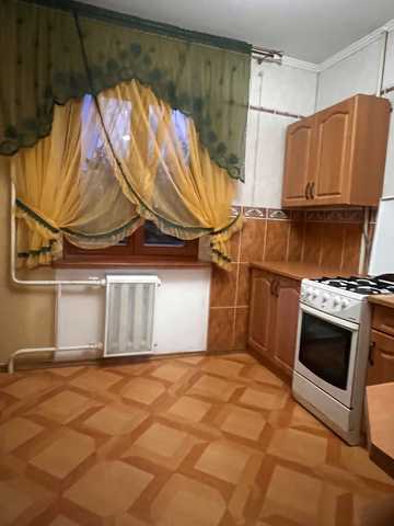 Євгена Коновальця вул., 12