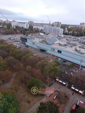 Кримська вул., 82