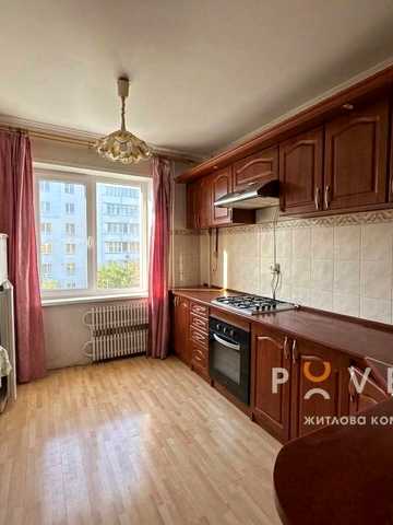 Гната Хоткевича вул., 81