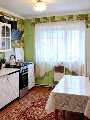 Озерна, 17