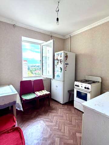 Херсонське шосе, 36